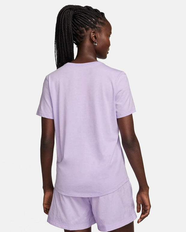 Camiseta Nike Sportswear Club Essentials Wom Mujer NIKE