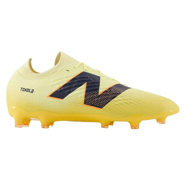 Botas New Balance Tekela Magia Low Laced Fg V4+ Un NEW BALANCE
