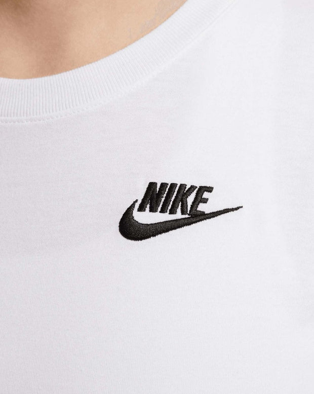 Camiseta Nike Sportswear Club Essentials Mujer NIKE